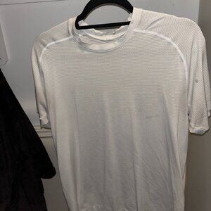 Lululemon T-Shirt